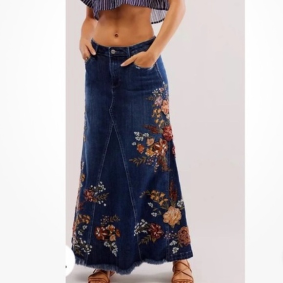 Stunning Driftwood Denim skirt - Picture 3 of 4